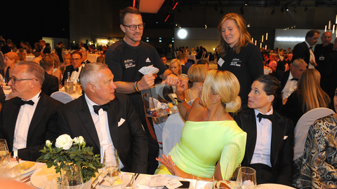 Tombola beim Ball des Sports Tombola beim Ball des Sports