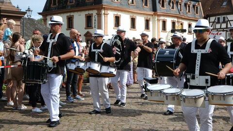 Ministerpräsident Boris Rhein eröffnet die traditionelle Südhessen-Messe auf dem Wiesenmarkt Erbach