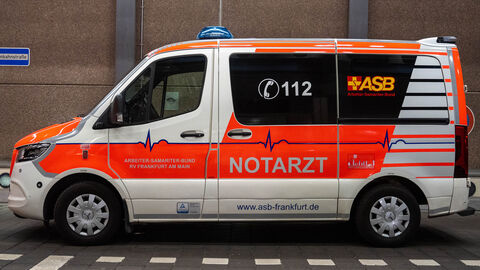 Krankenwagen von der Seite