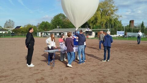 Forschungsprojekt Schülerinnen und Schüler aus Mittelhessen erforschen die Stratosphäre